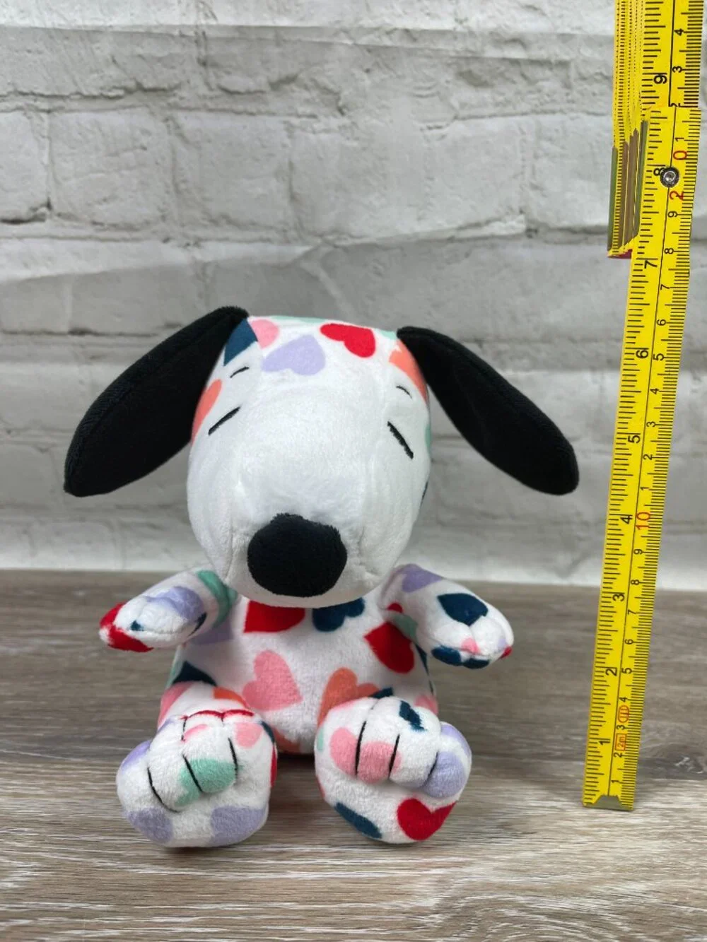 VINTAGE 2004 HALLMARK HEARTS PEANUTS SNOOPY PLUSH